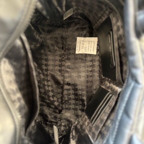 Karl Lagerfeld Voyage Tote & Dustbag NWT - Picture 6 of 7